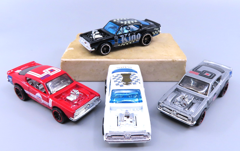 Hot Wheels PLYMOUTH Barracuda King Kuda LOT Muscle Mania Checkmate 1:64 Loose